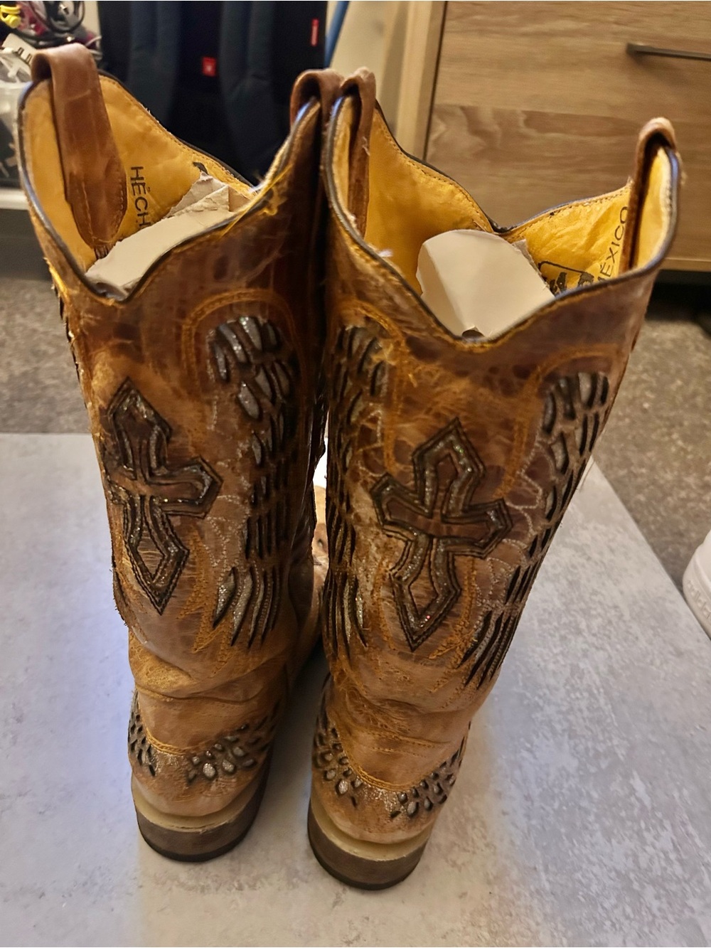 Women's Distressed Brown Western Embroidered Cowboy Boots - Picture 9 of 9